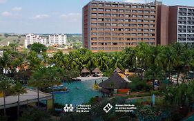 Hot Beach Resorts